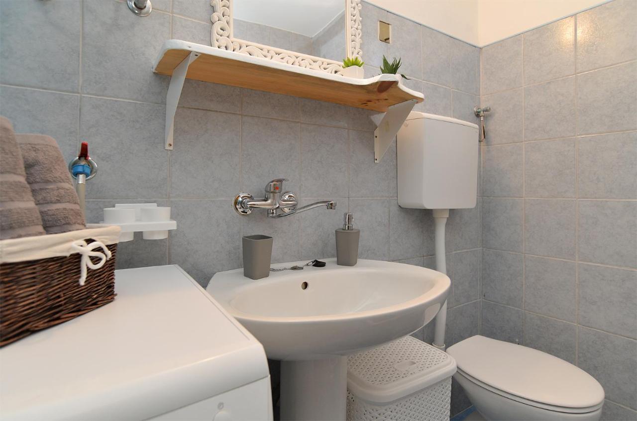 Apartment Dulijana 2042 Pula Luaran gambar