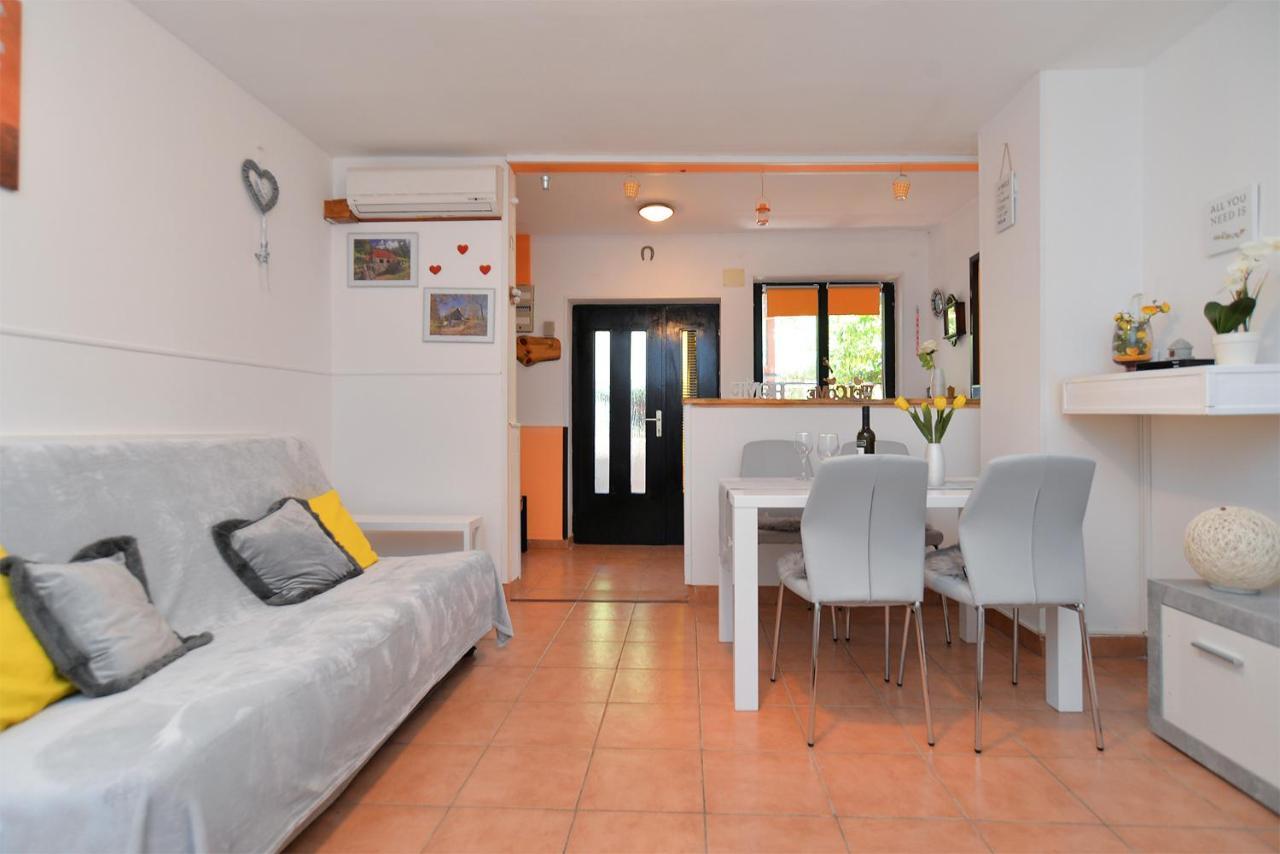 Apartment Dulijana 2042 Pula Luaran gambar
