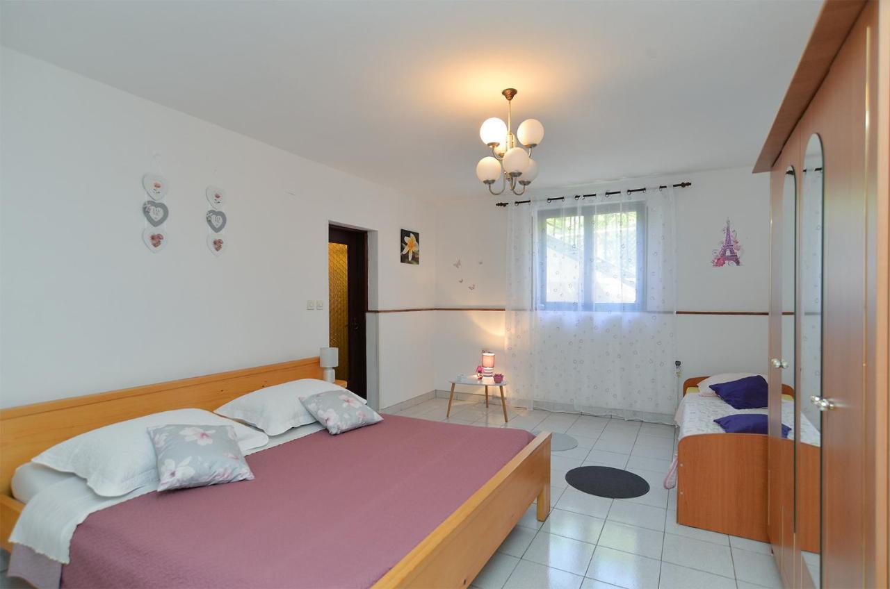 Apartment Dulijana 2042 Pula Luaran gambar
