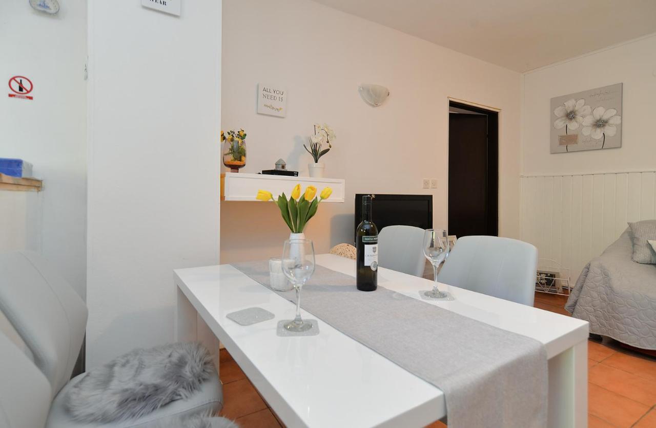 Apartment Dulijana 2042 Pula Luaran gambar