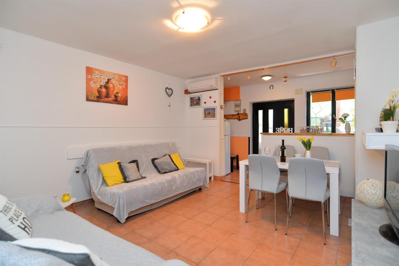 Apartment Dulijana 2042 Pula Luaran gambar